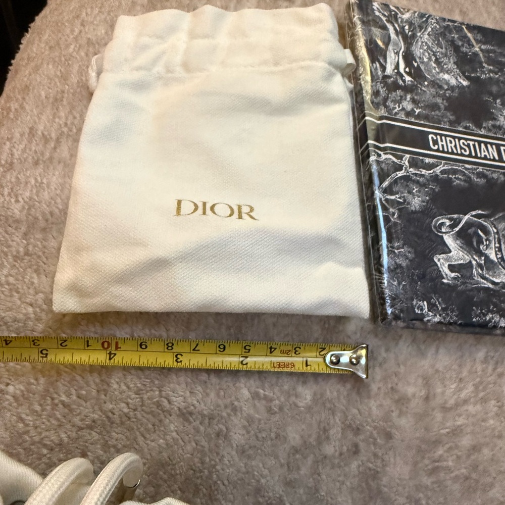 New Dior White Beauty Cosmetic Bag Set Makeup Pouch + Notebook - Picture 9 of 13